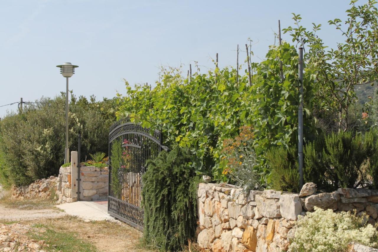 Apartments And Rooms By The Sea Cove Soline, Dugi Otok - 448 Veli Rat Eksteriør bilde